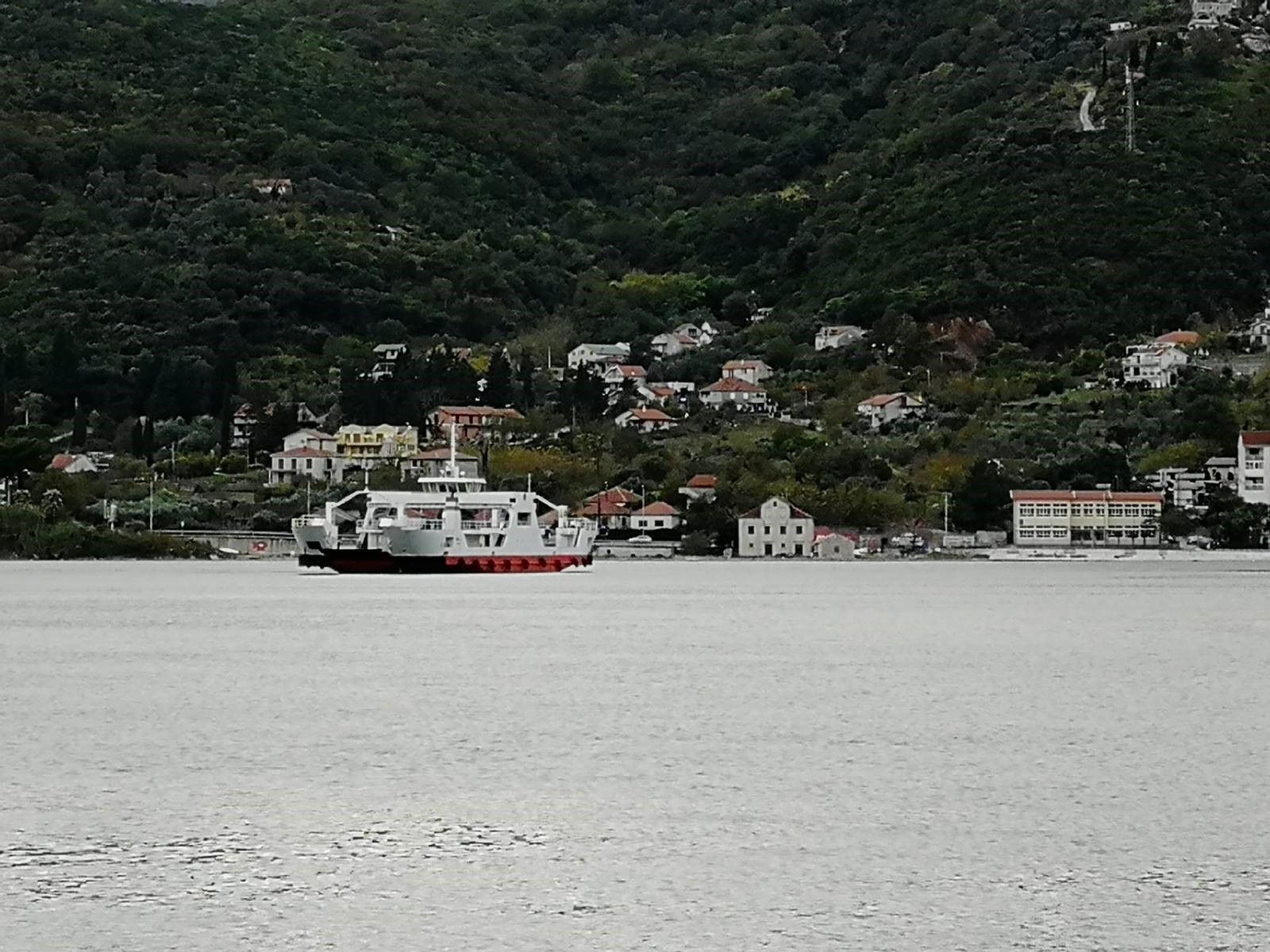 ferry1.jpg